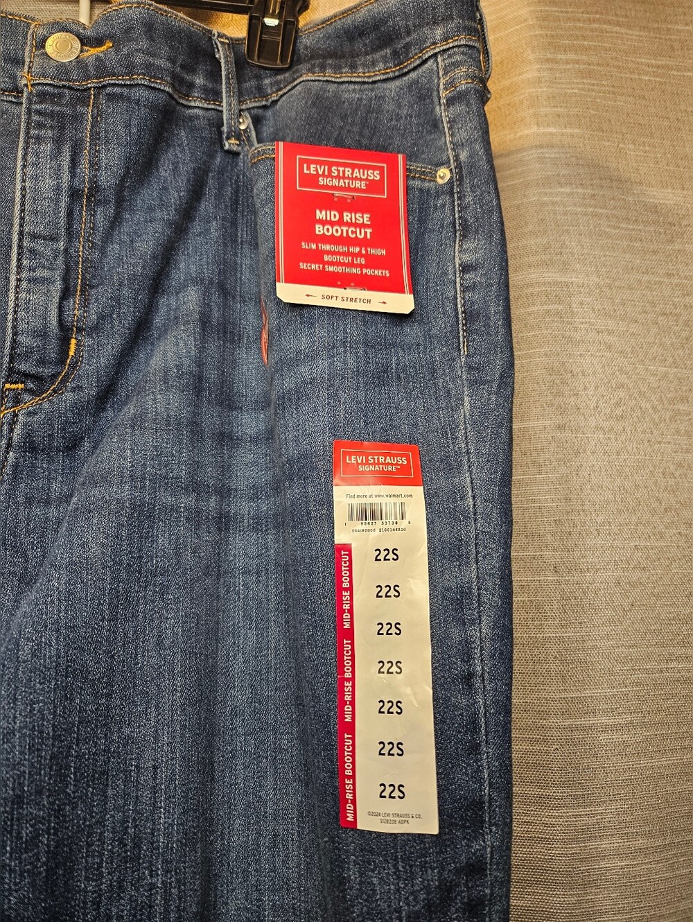 Levi Strauss Signature Women's Plus Mid Rise Slimming Bootcut Jeans 22 Short - Picture 7 of 13